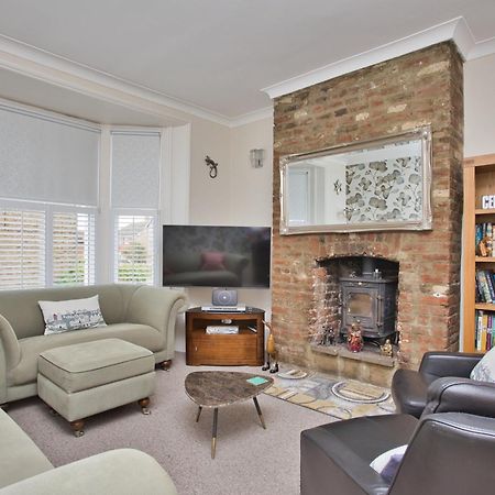 Spacious Seaside Escape In The Heart Of Deal, 4 Mins From The Beach Exterior foto